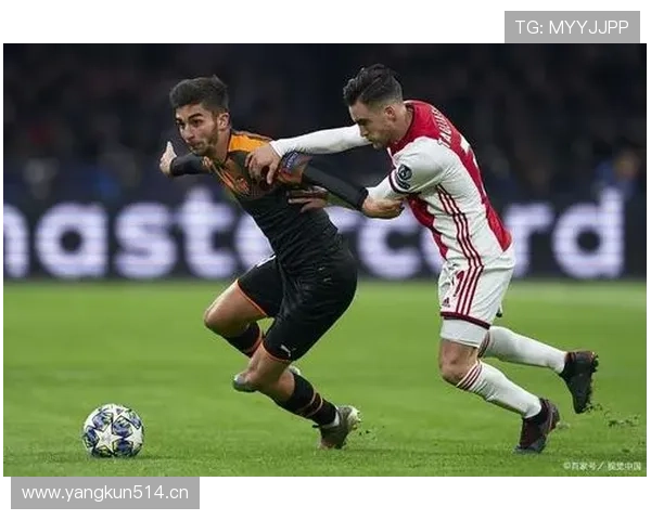 马尔科·范巴斯滕近期状态回暖表现解析