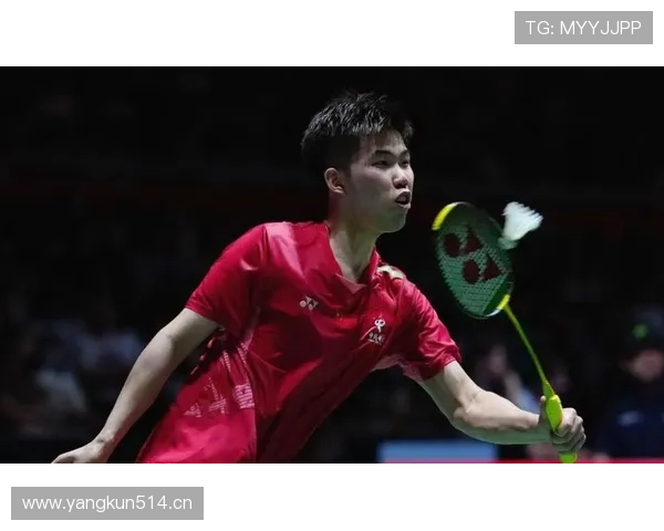 翁泓阳训练完直接拎着两袋蛋白粉去接娃？