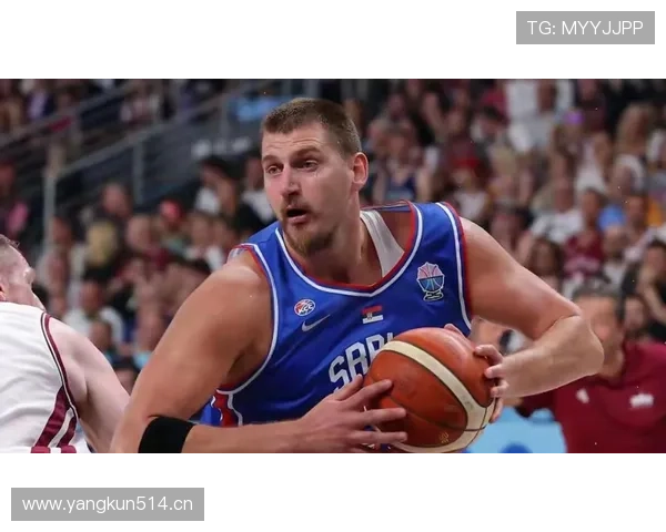 奥尼尔低位单打主导篮下，对比约基奇拉开空间差异